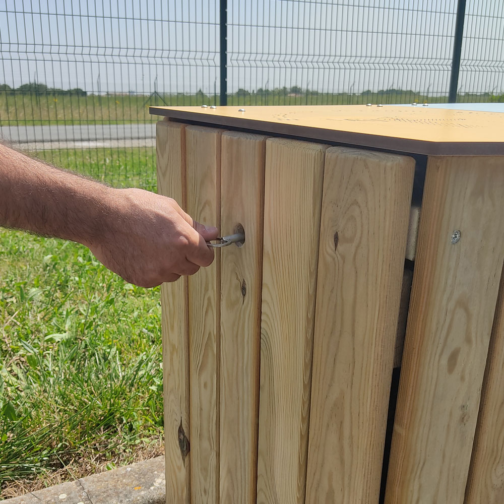 ADR300-4 corbeille poitevine AD production poubelle double en bois ouverture latérale avec clé