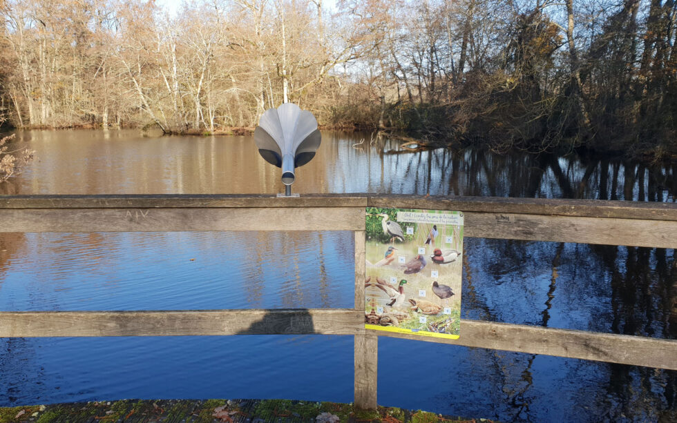 AD production sentier sensoriel nature panneau sur mesure ecoute chant oiseaux QRcode signaletique touristique