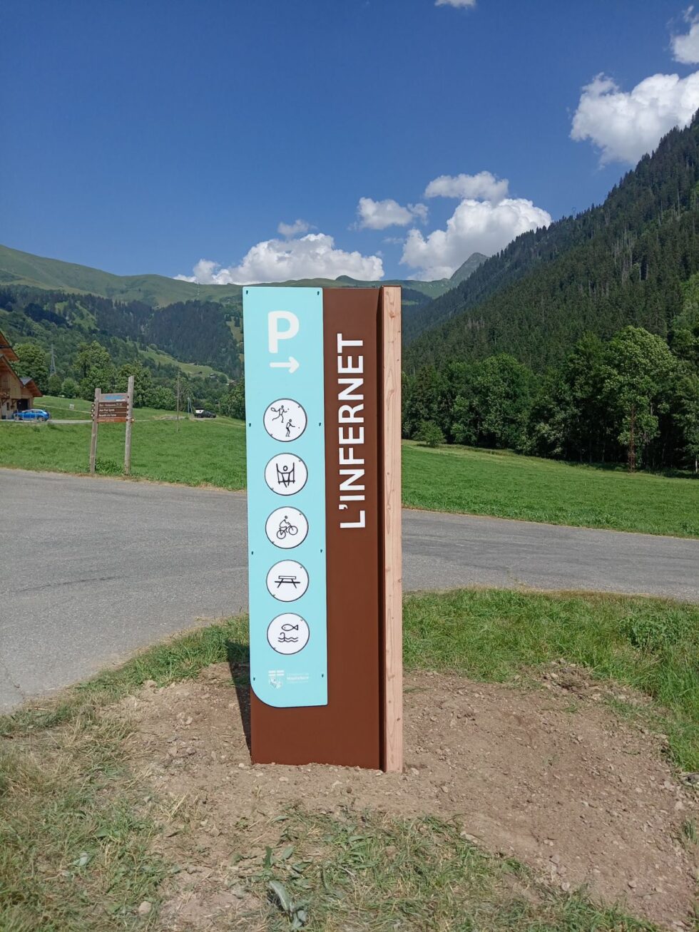 TOTEM_ENTREE-HAUTELUCE