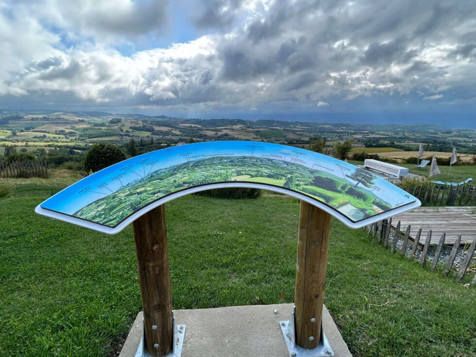 Table de lecture demi-lune