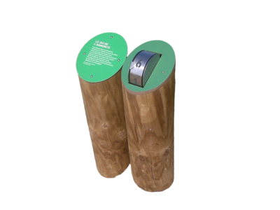 Borne dé en bois