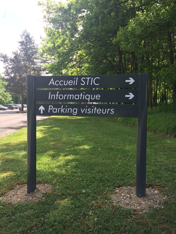 Signaletique touristique directionnelle bi-mat